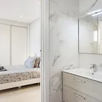 Bright 2br In Da Rocha - 5 Minutes To Apartament *