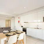 Bright 2br In Da Rocha - 5 Minutes To *